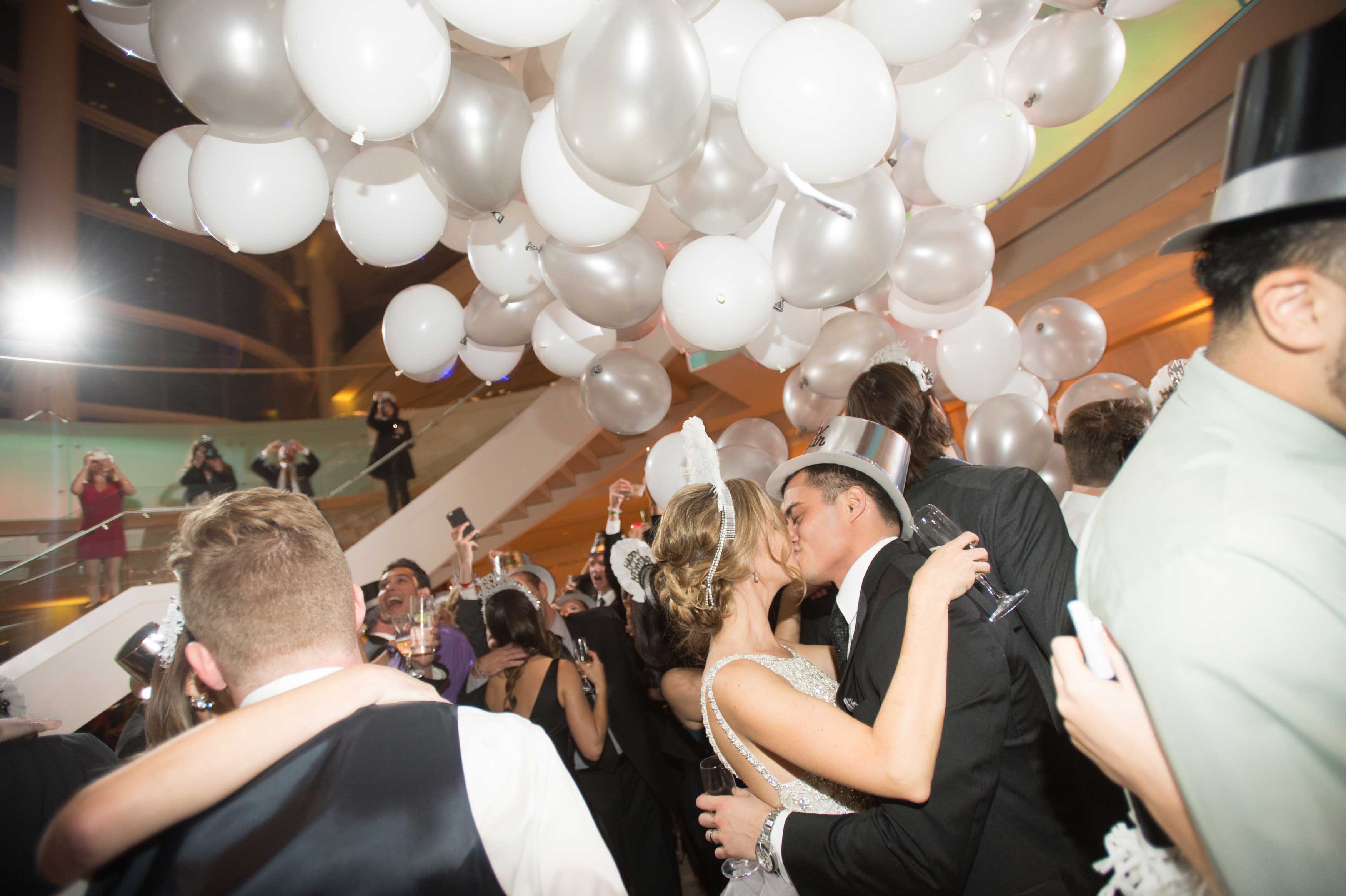 15 Ideas to Include in Your New Year's Eve Wedding